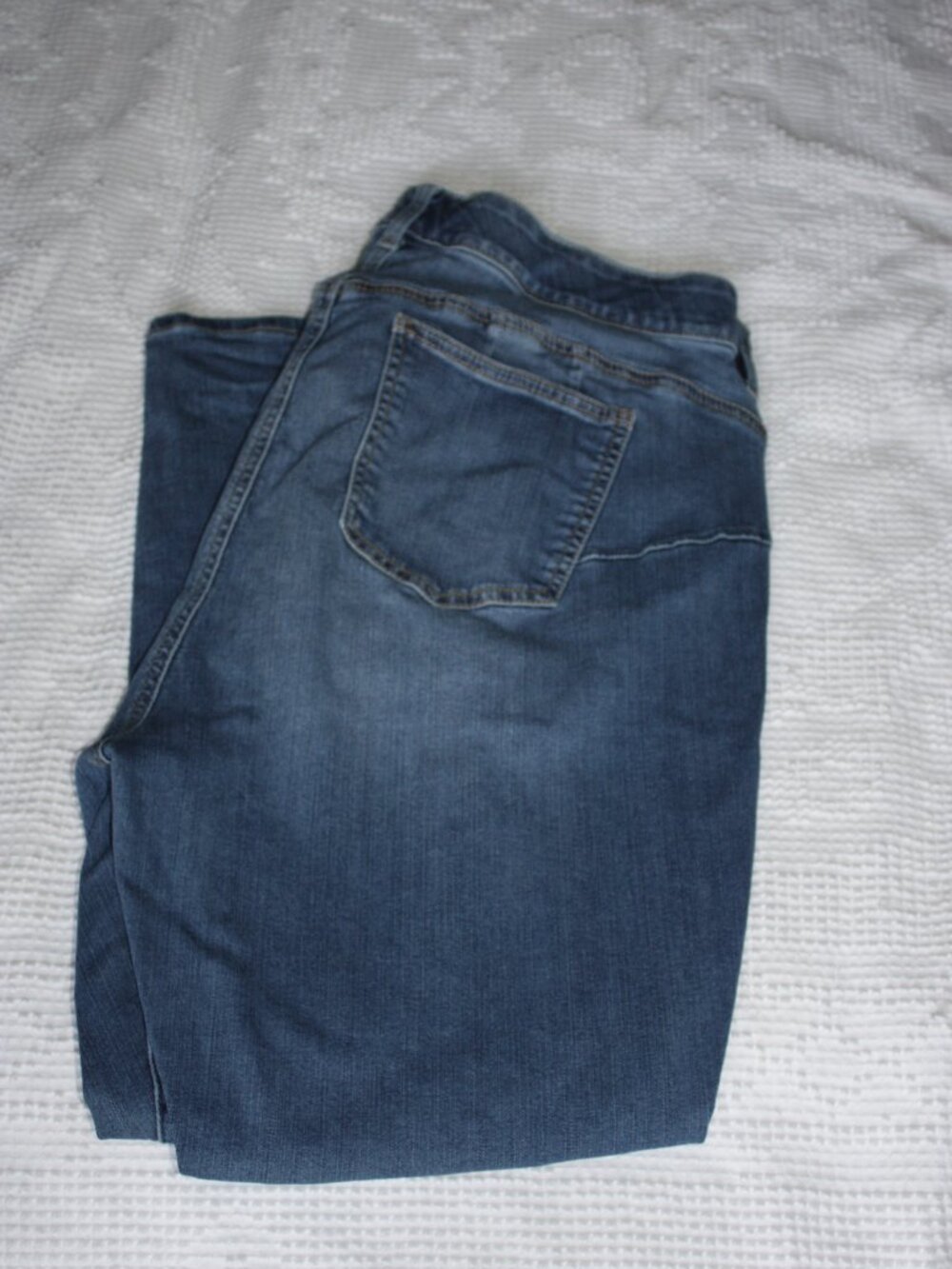 Torrid Bombshell Skinny Jeans Medium Light Wash Stretch Size 22 Regular 22R